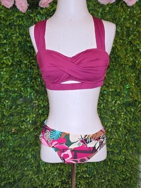 Gibson Latimer Magenta Twist-Front Bikini Set with Tropical Print Bottoms